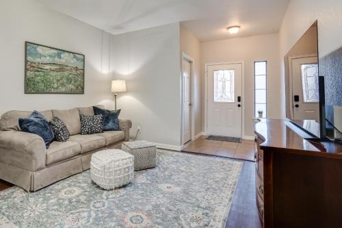 Weatherford House | 1 Mi to Historic Dtwn Weatherford: Home w/Yard