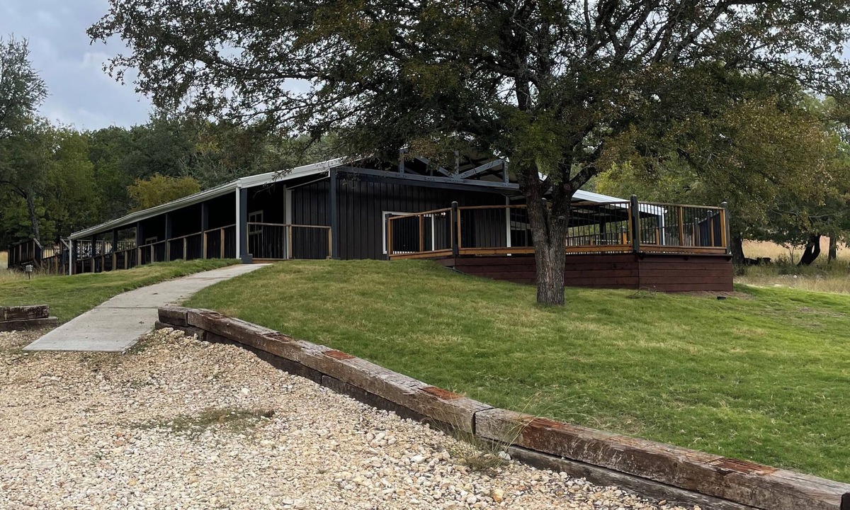 Gatesville House | 10 acres of secluded beauty. The property is wooded and full of wildlife