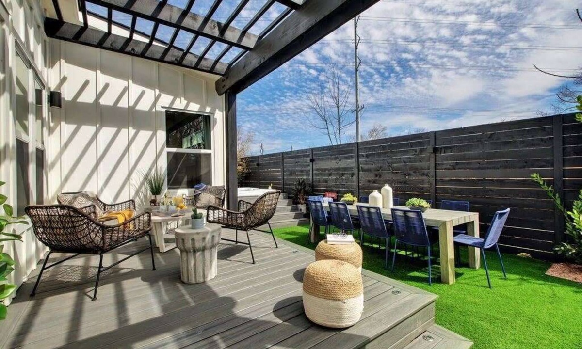 East MLK House | 13BR East Austin Home | Hot Tub & Open Living
