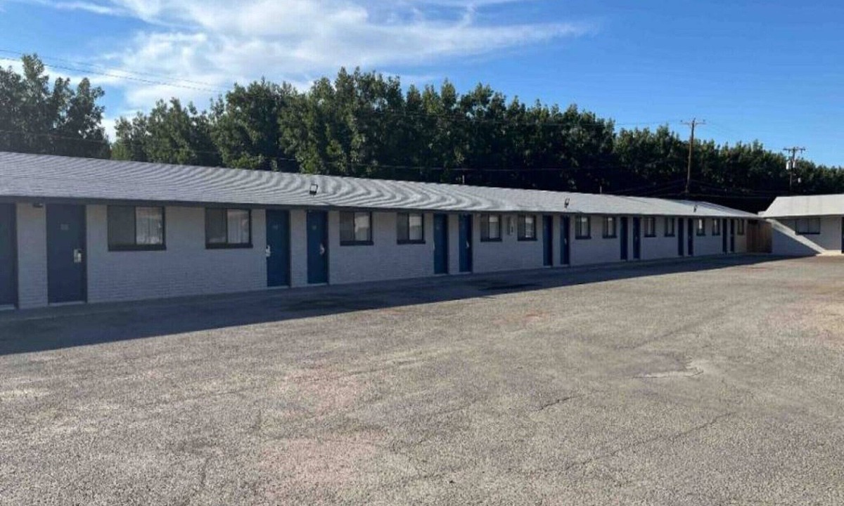 Artesia Apartment | 2 Full Beds | Non-Smoking, Micfridge