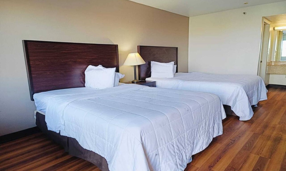 Wichita Falls Apartment | 2 Queen Beds Suite Non-Smoking