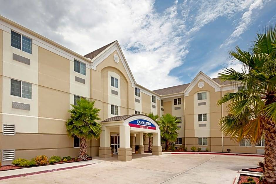 Central City Hotel | 2-Star Hotel ∙ Candlewood Suites Corpus Christi-SPID, an IHG Hotel