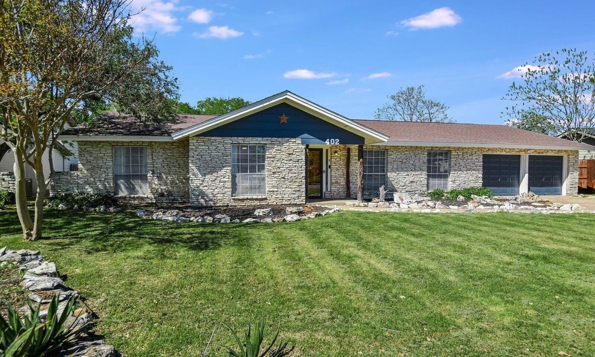Round Rock House | 20-min Uber to ATX 10-min to Kalahari and Sports Parks 10-min walk to Downtown