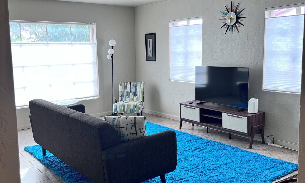 Peter Howell House | 2BR Adobe With Mid-Century Style in Desirable Mid-town Peter Howell