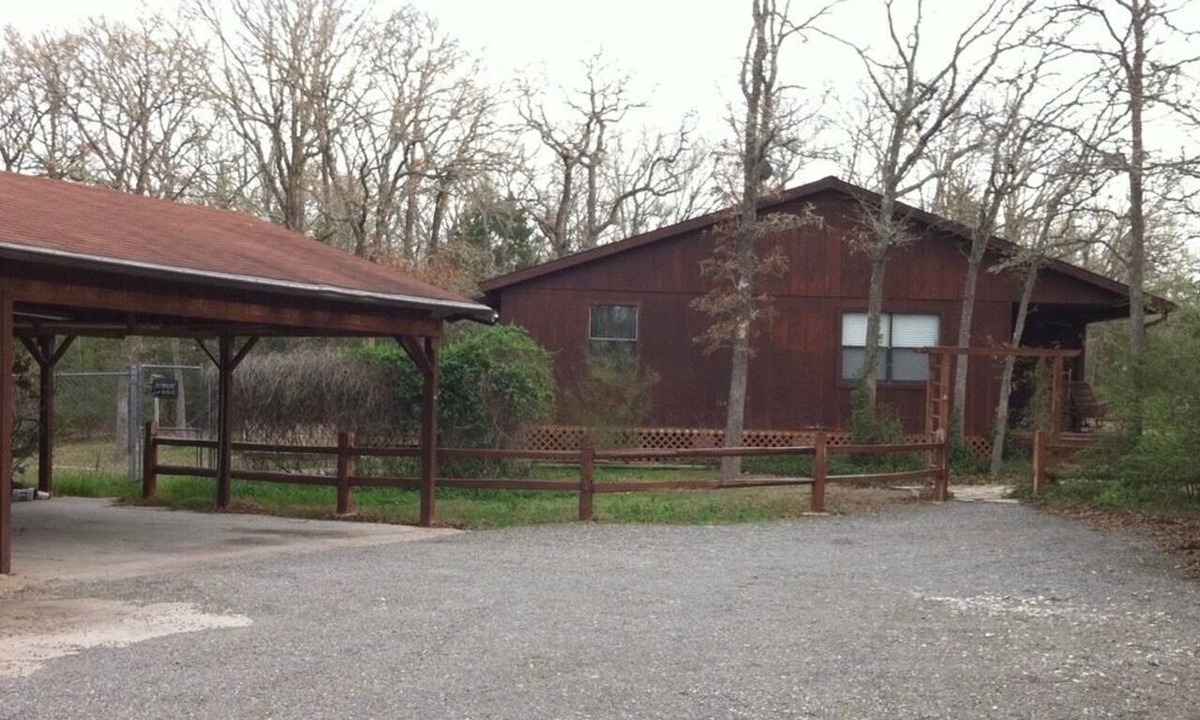College Station Other | 3-bedroom Country House in charming College Station on over 2 Acres
