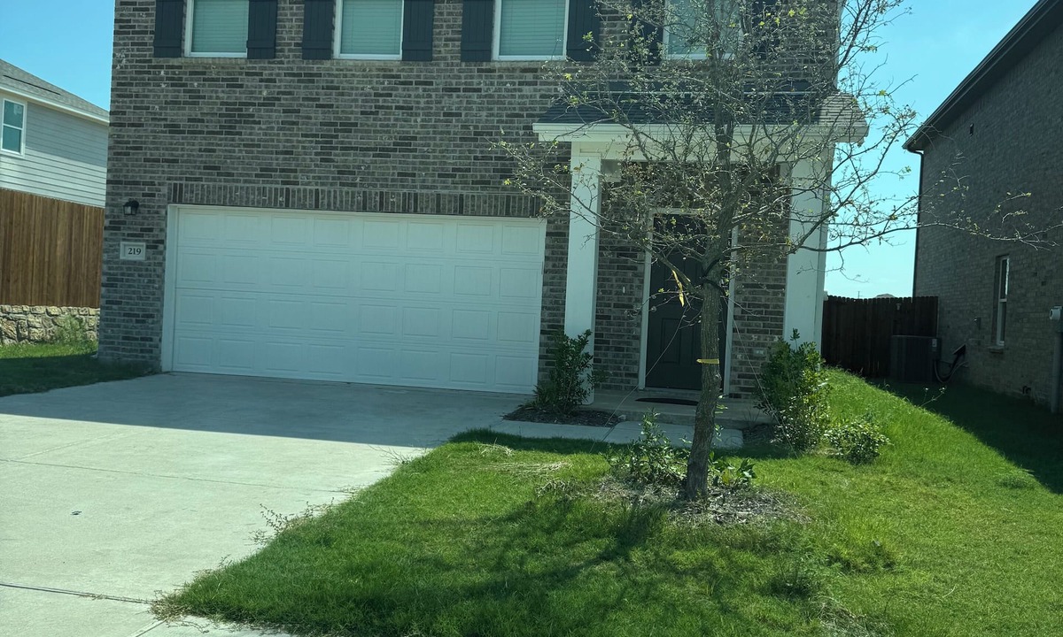 Westminster House | 3bedroom 2bathroom house in charming area of Princeton a newly built house.