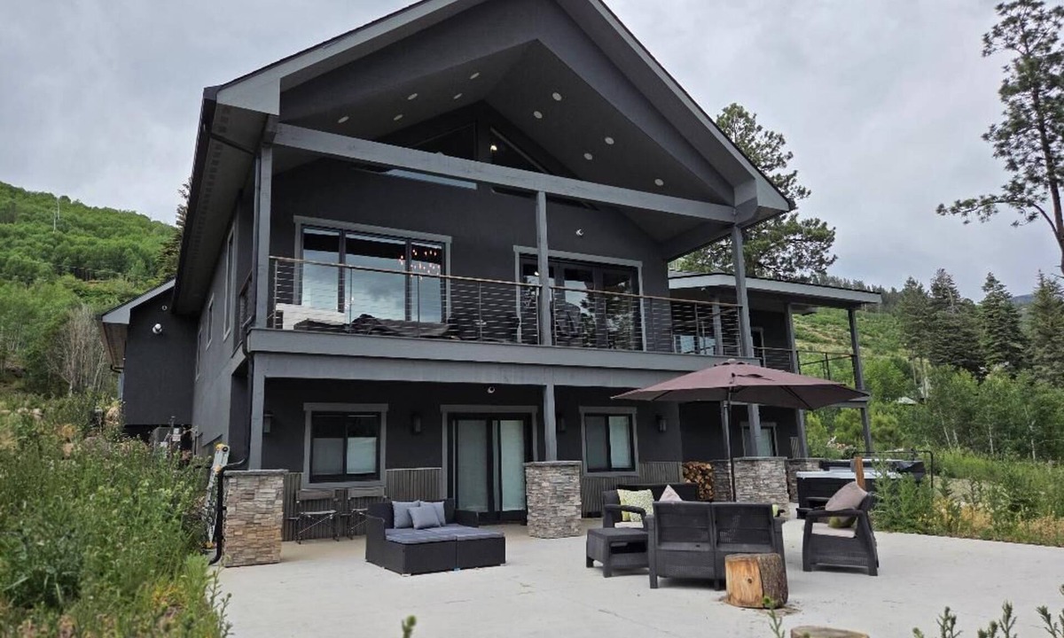 Bayfield House | 4-bedroom Mountain home above the Vallecito Reservoir with AC, fitness room
