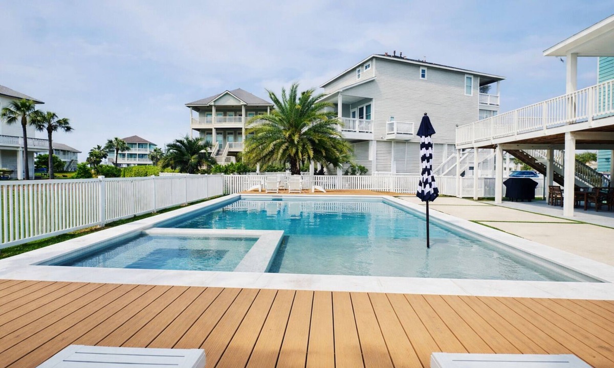 Pirates Beach West House | 5/4 Beautiful Family home w/Pool-Spa-Fire Pit. Gulf view, short walk to beach