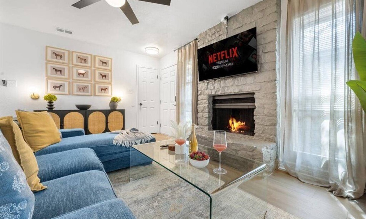 The Woods House | 7 min to Brushy Creek Retreat 3BR house with Office