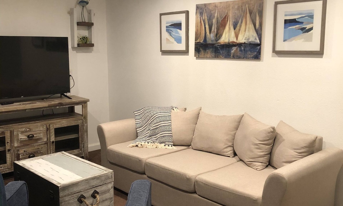Downtown El Paso Apartment | A convenient 1 bedroom near downtown, utep, and local hospitals.