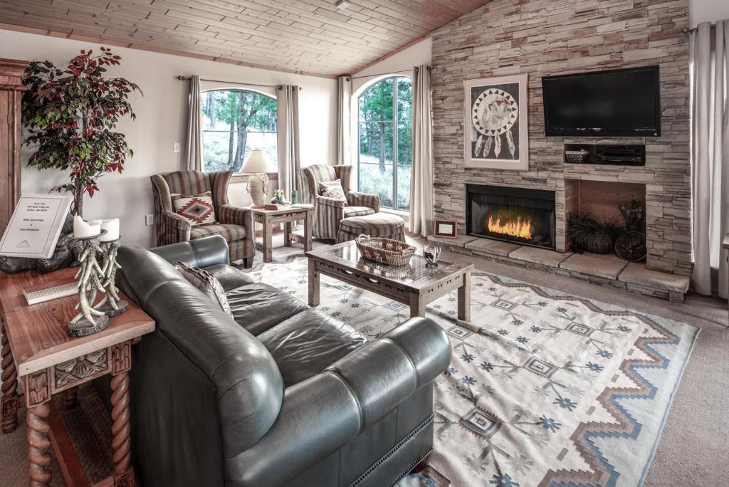 Ruidoso House | About Time, 3 Bedrooms, Fireplace, Gas Grill, WiFi, Sleeps 8