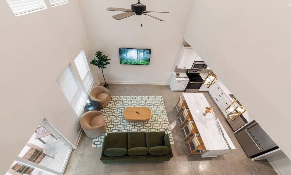 Lafayette House | Acadian House-Cajun Country Gem-King Bed-Fast WiFi
