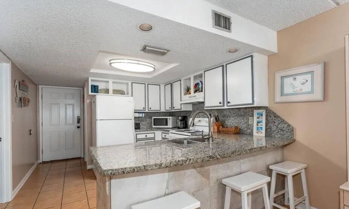 South Padre Island Condo | Across the Street from the Beach By Rent On Padre