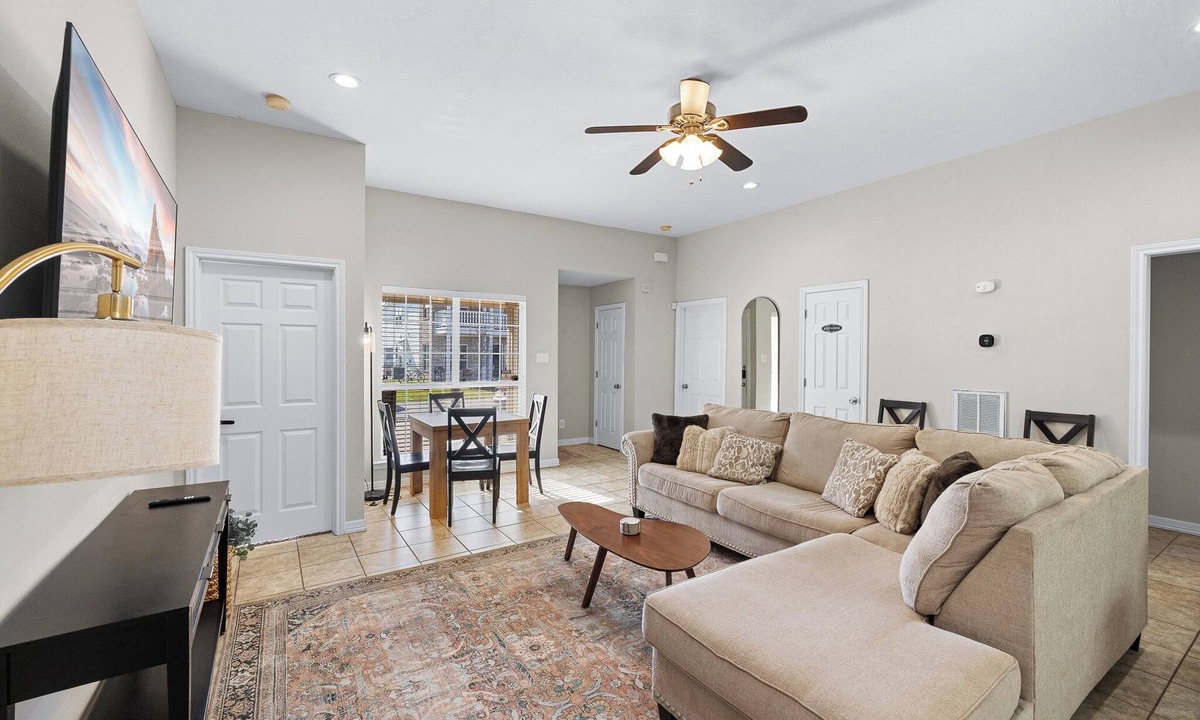 College Station House | Aggie Game Day - Walk to A&M - Kings - Outdoor