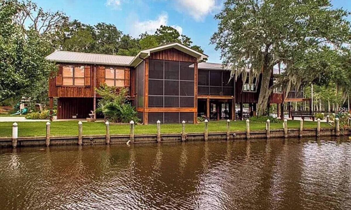 Killian House | Amite River Retreat.