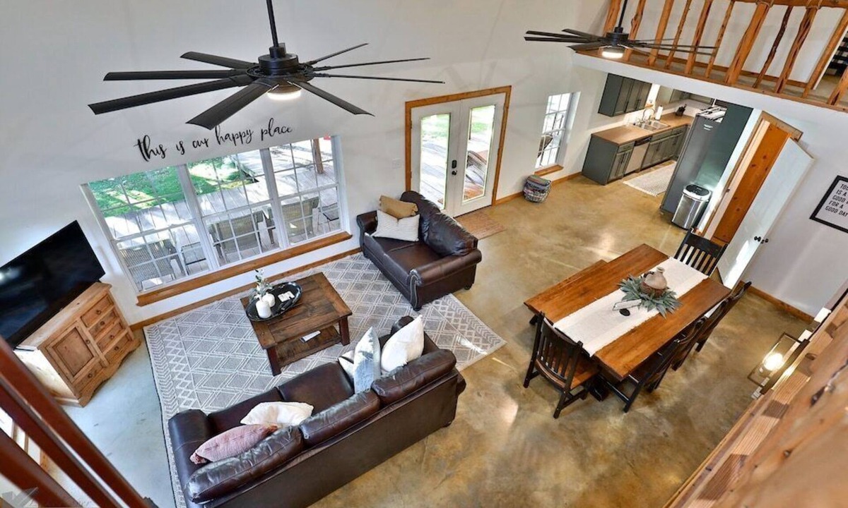 Brownwood Cabin | Beautiful Lake Brownwood Lakefront Home W/Private Dock