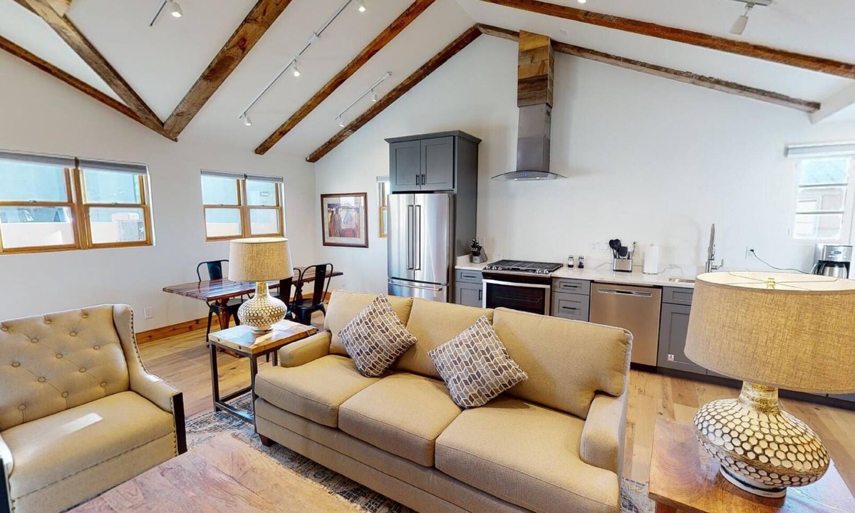 Downtown Santa Fe House | Bosque Casita: Downtown Railyard District, a short walk to Plaza