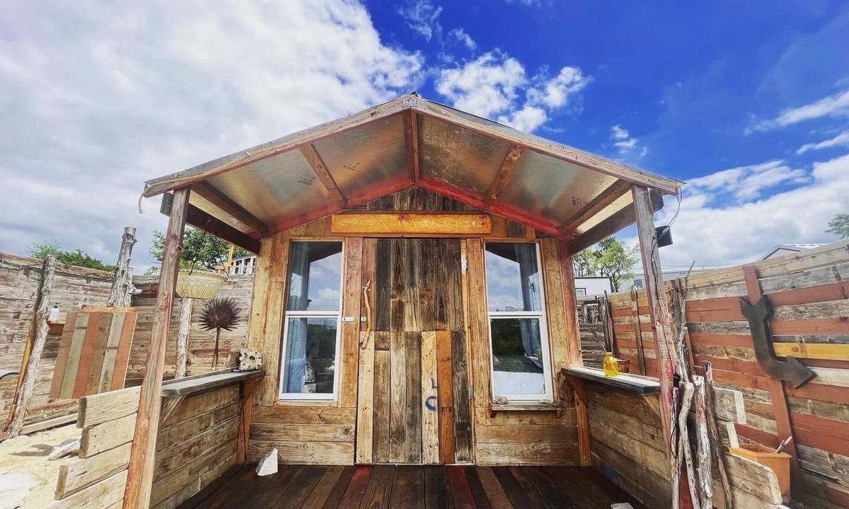 Dripping Springs Cabin | Casa Paradiso @ 13 Acres - Stay/Shop/Yoga/Meditate