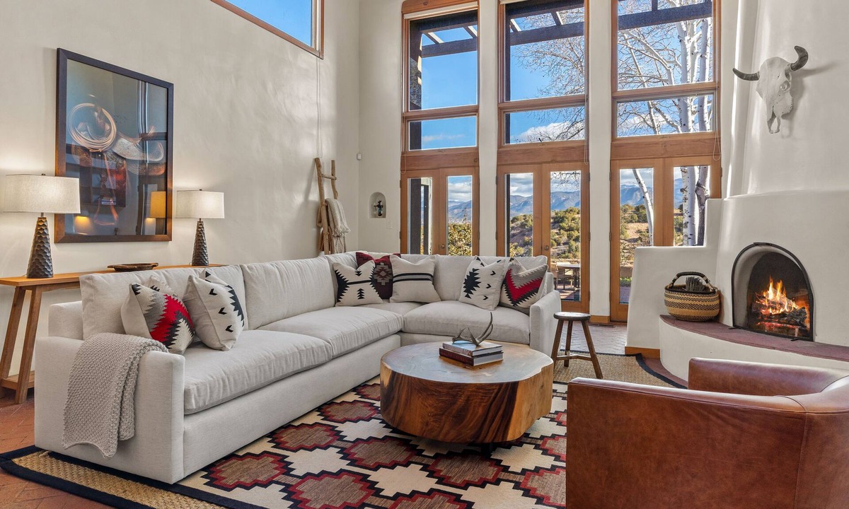 Casas de San Juan House | Casa Serenata, Gated luxury home near Santa Fe Opera and Tesuque, mountain views