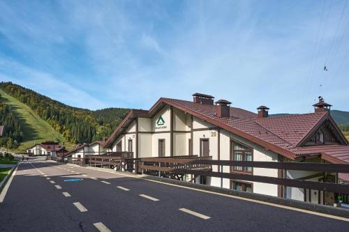 Bukovel Ski Chalet | CHALET NEBO