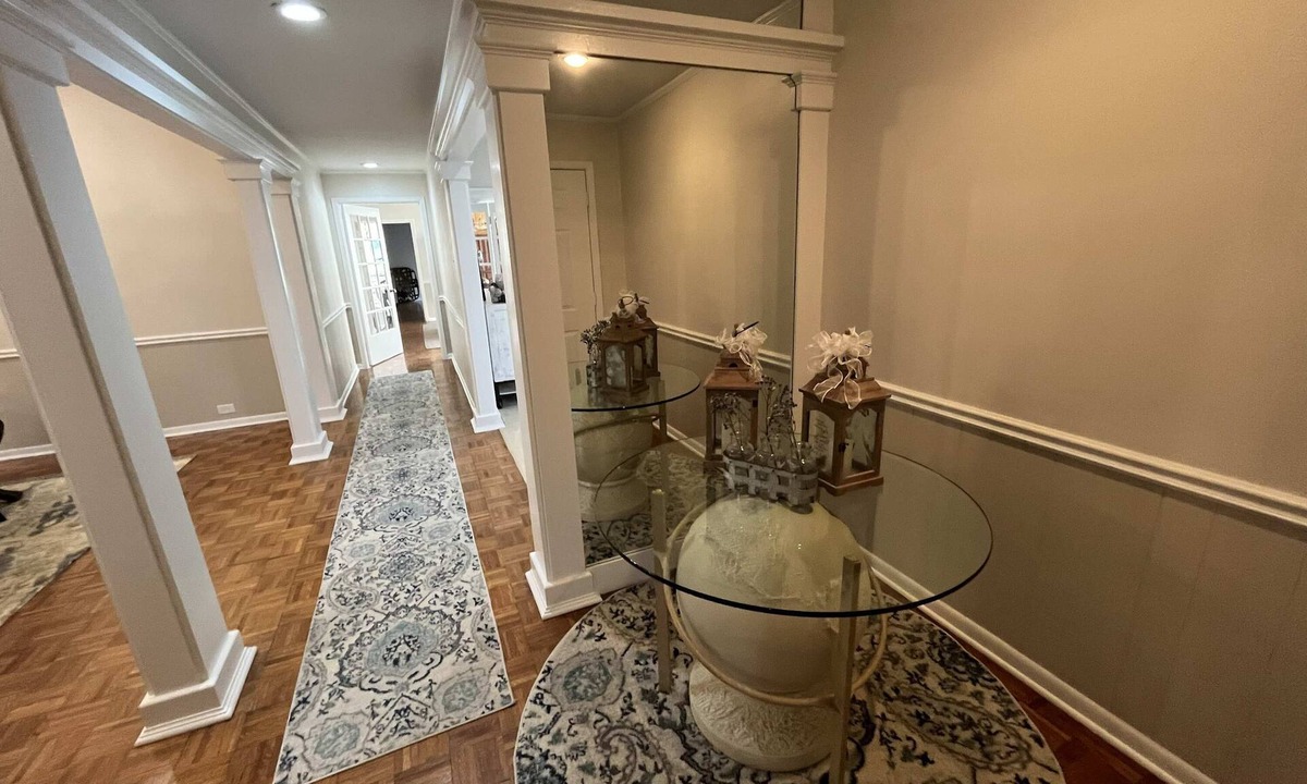 Jacksonville House | Charlie's 19th Hole, Jacksonville TX