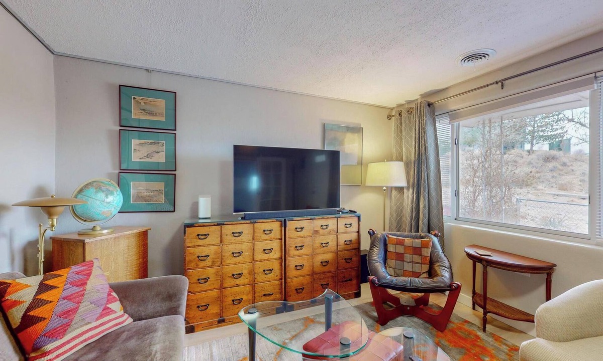 Citizens Imp Comm Of Martineztown House | Charming 1-bedroom remodeled Downtown Home