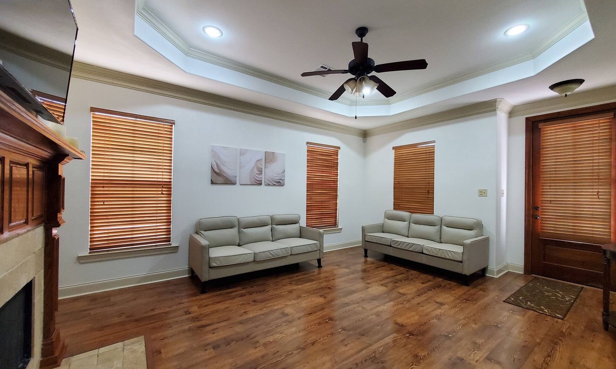 Carencro House | Charming 3-bedroom home with Fast WiFi, AC, and more in Carencro-Upper Lafayette