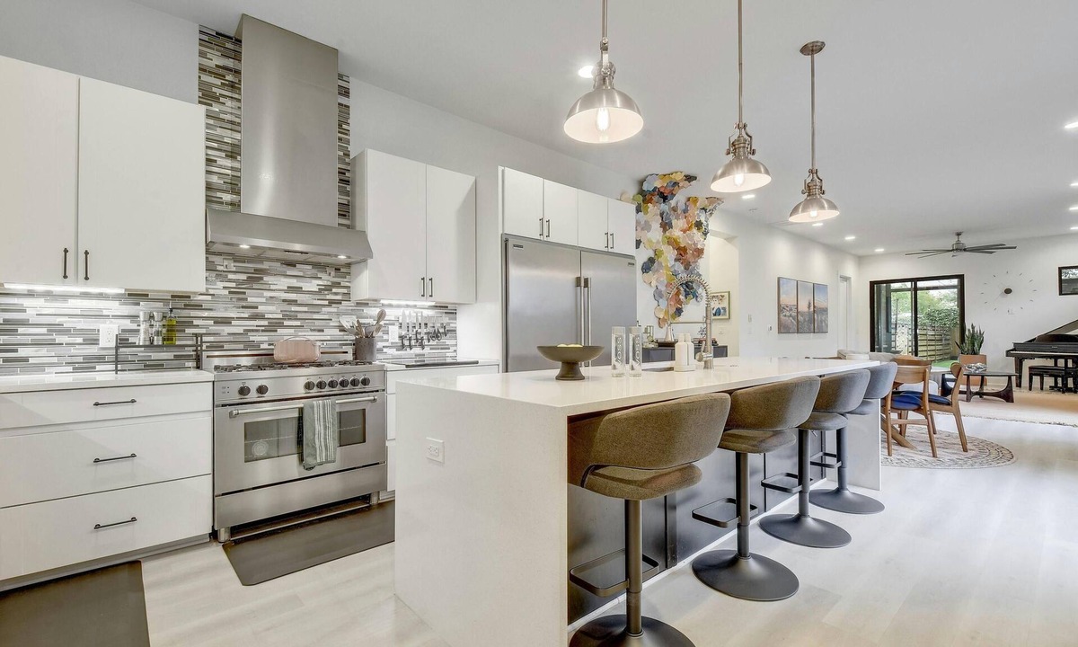 Swede Hill House | Charming 3-bedroom house with luxury amentities in central Austin