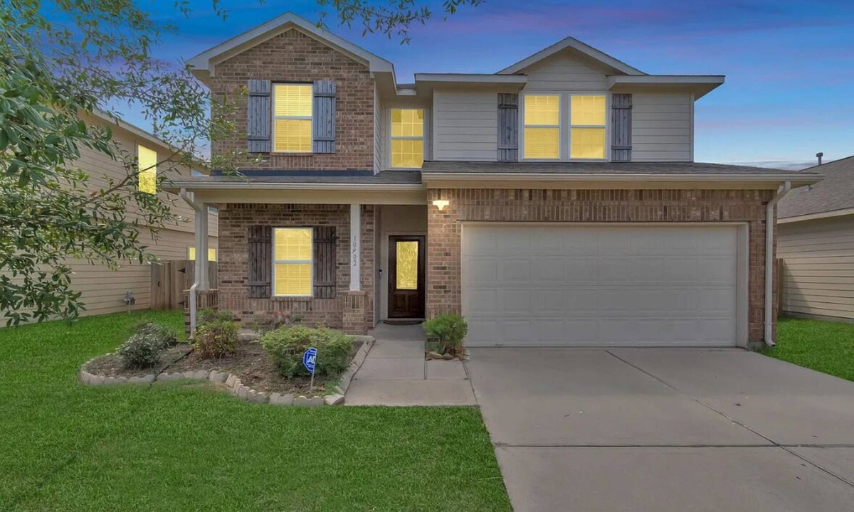 Cypress House | Charming 4-bedroom house with AC and WiFi in tranquil Cypress