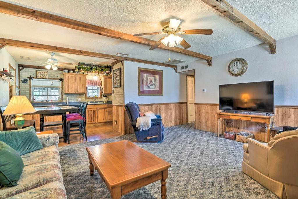 Ingram House | Charming Ingram Home w/Yard & Furnished Patio!