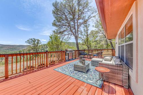 Ruidoso House | Charming Ruidoso House w/Deck & Mountain Views!