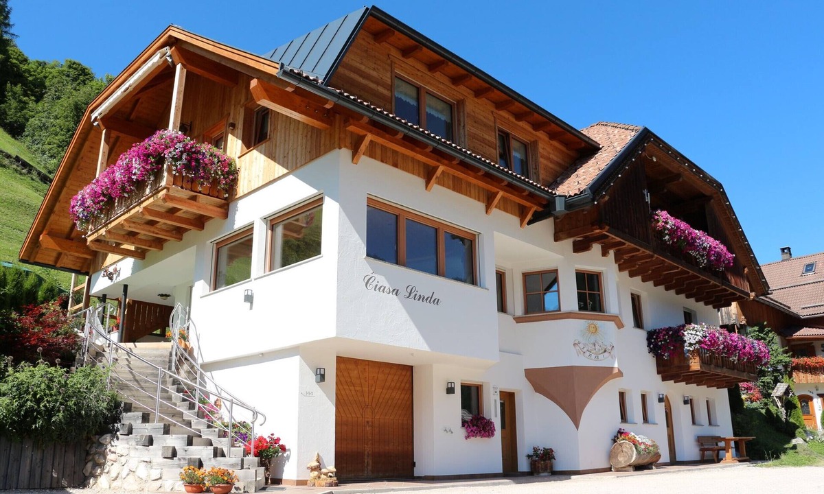 Longiaru Apartment | Ciasa Linda, Apartment 1 with a beautiful view of the Dolomites