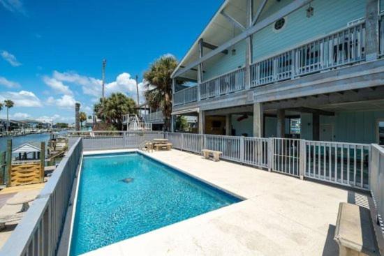 City-by-the Sea House | Coastal Paradise