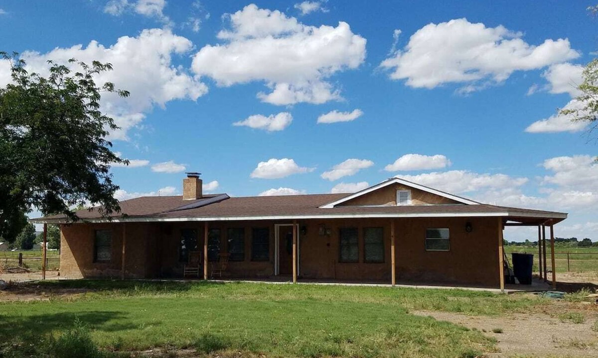 Polvadera House | Comfortable Farmhouse for up to 8 Guests