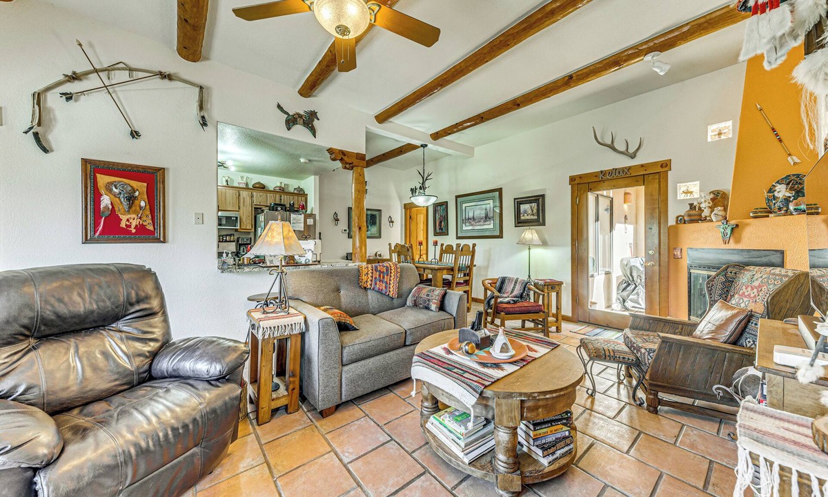 Bear Park Condo | Comfy 'Aspen Ridge' Home ~ 3 Mi to Ski Lifts