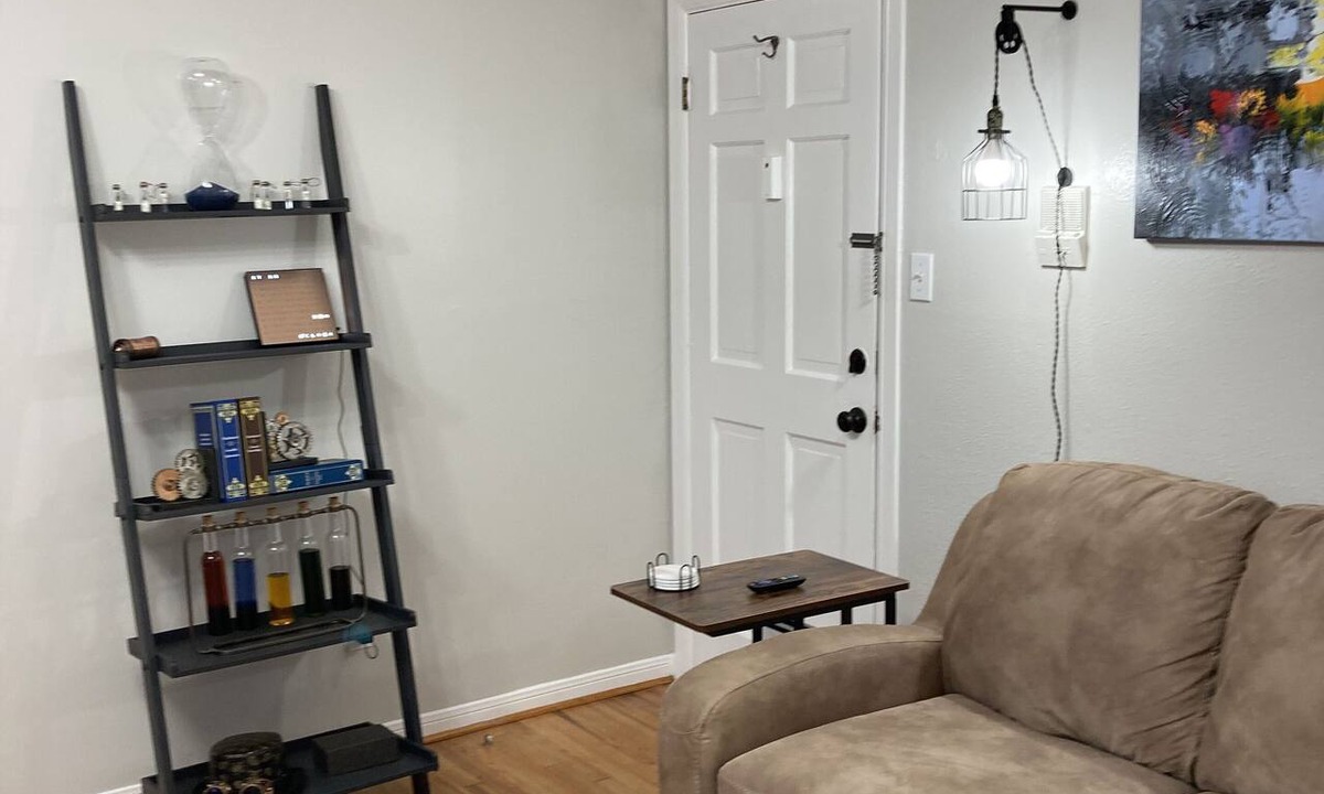 Hancock Condo | Convenient One Bedroom Hancock Condo