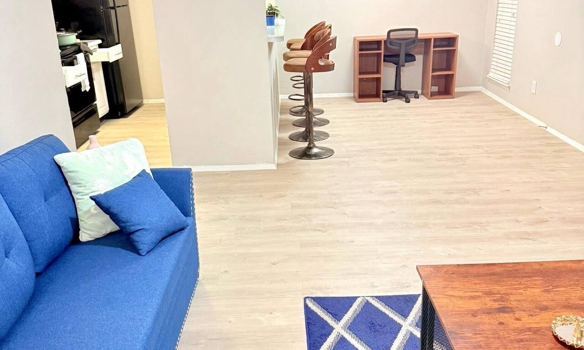 Addison Apartment | Cozy 1-bedroom apartment near tollway and hospital