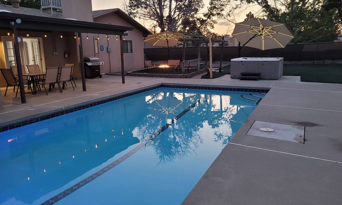 Rio Rancho House | Cozy 3 Bedroom house with Pool Spa and Game Room