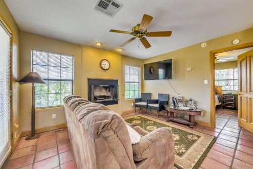 Alto House | Cozy Alto Cabin w/Grill & Mtn Views: 2 Mi to Lake