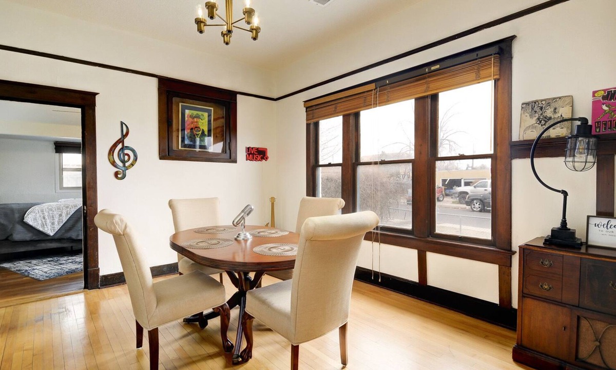 South Broadway House | Cozy Bungalow Downtown Albuquerque/ close to hospitals