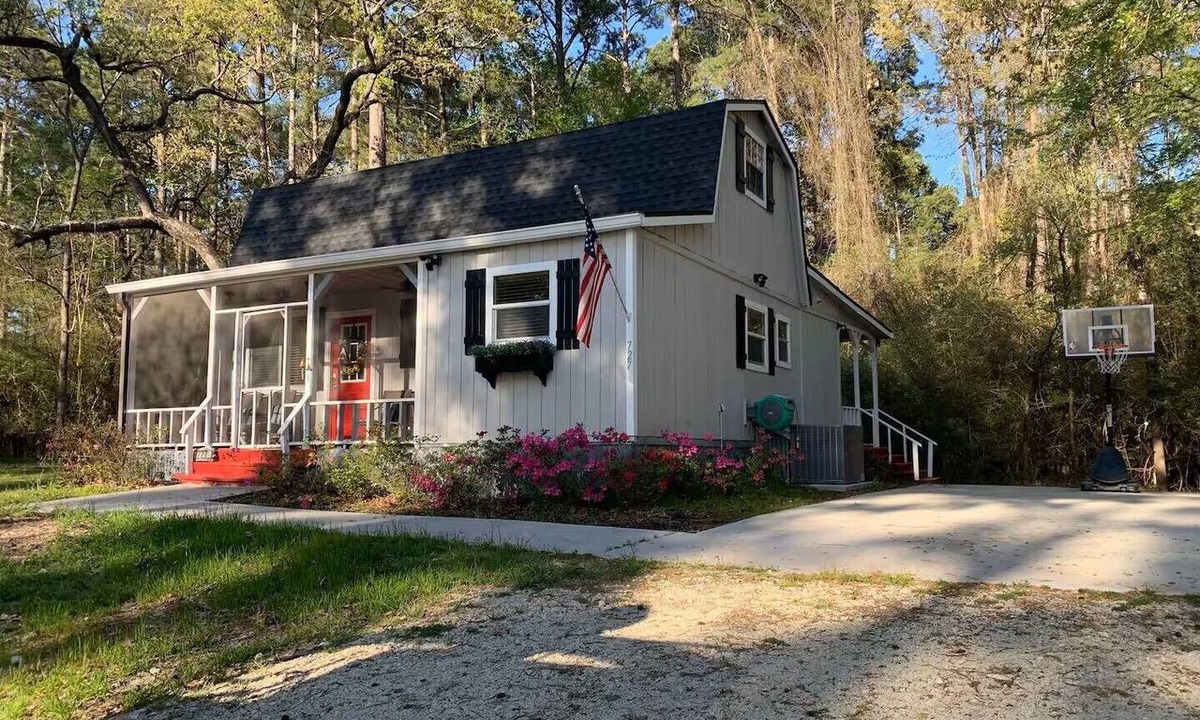 Trinity Cabin | Cozy Cabin 3-Bedroom, Starlink WIFI, wildlife, nearby lake!