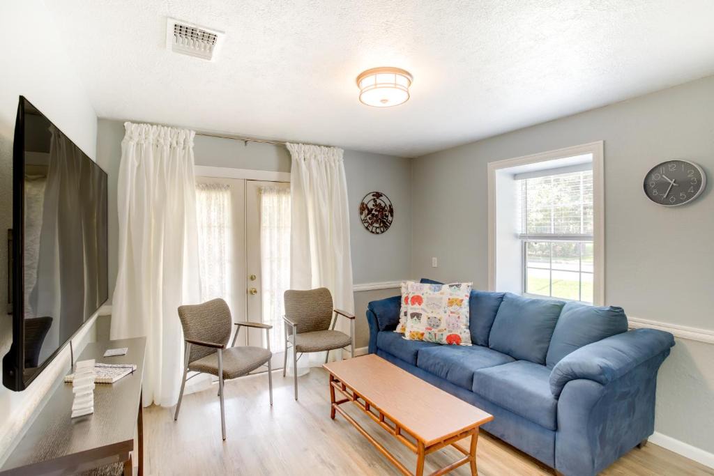 Shenandoah House | Cozy Shenandoah Home < 2 Mi to The Woodlands Mall!