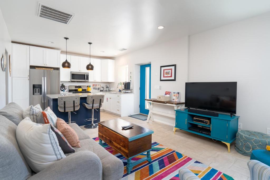 Santa Fe House | Crescent Moon Casita