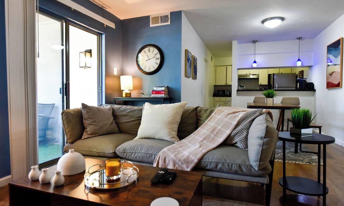 Knox - Henderson Apartment | Dallas Oasis
