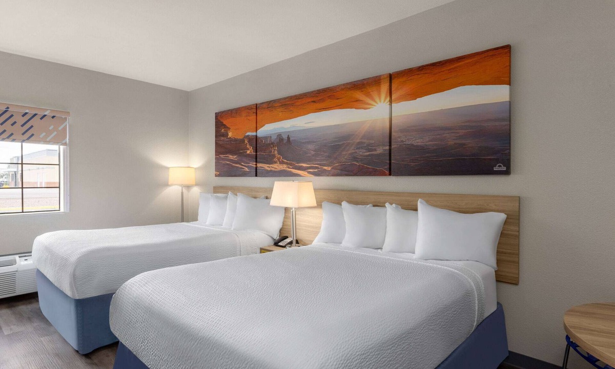 Cortaro Hotel | Days Inn & Suites by Wyndham Tucson/Marana