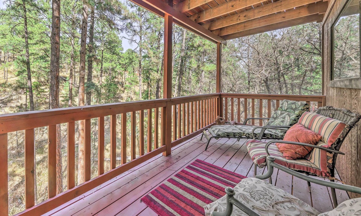 Alto House | Dog-Friendly Alto Escape w/Hot Tub + Foosball!