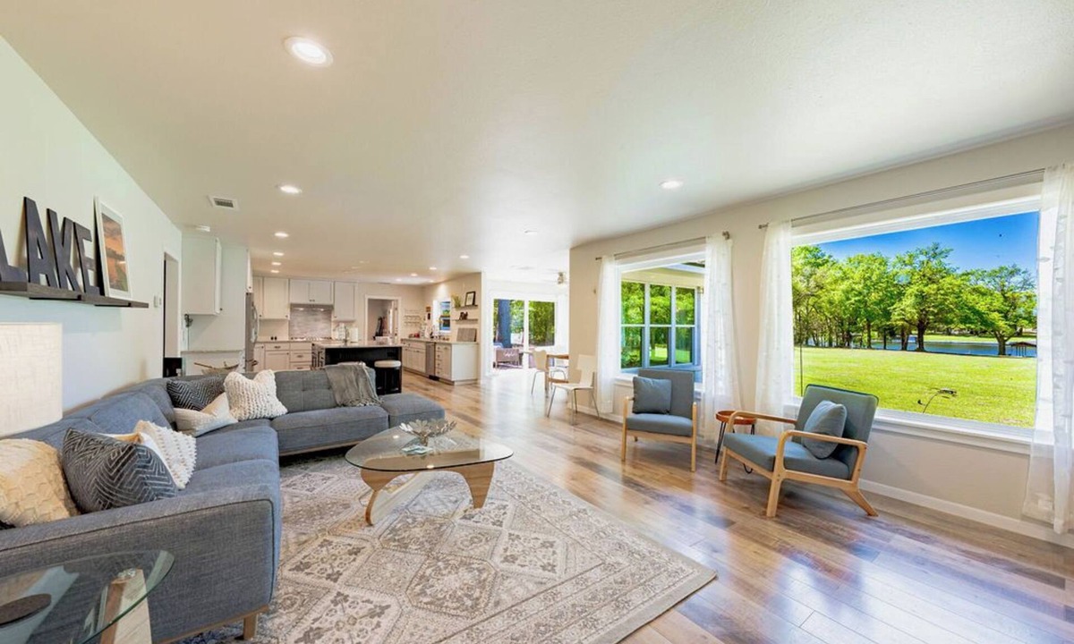 Athens House | Eagle Pines - Lakefront Pickleball Bunk Room Fire Pit