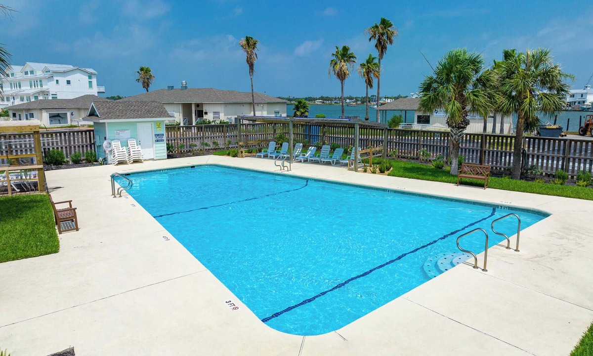 Key Allegro Cottage | Edgewater Escape by Miss Kitty’s