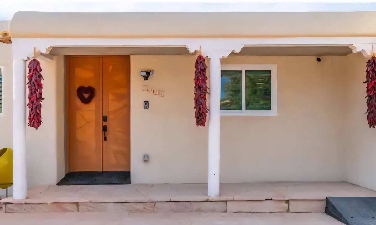 Santa Fe House | Elegant home in Santa Fe perfect for your next getaway