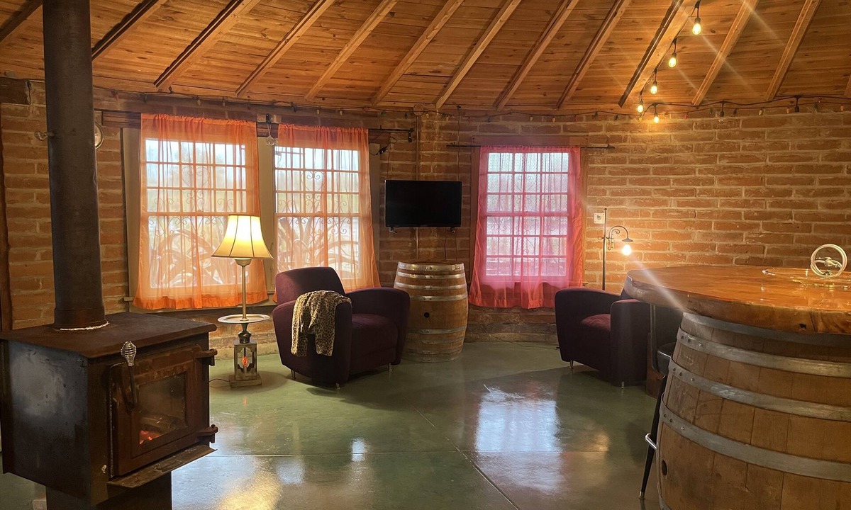 Tucson House | Elegant magical rustic round house by Saguaro National Park